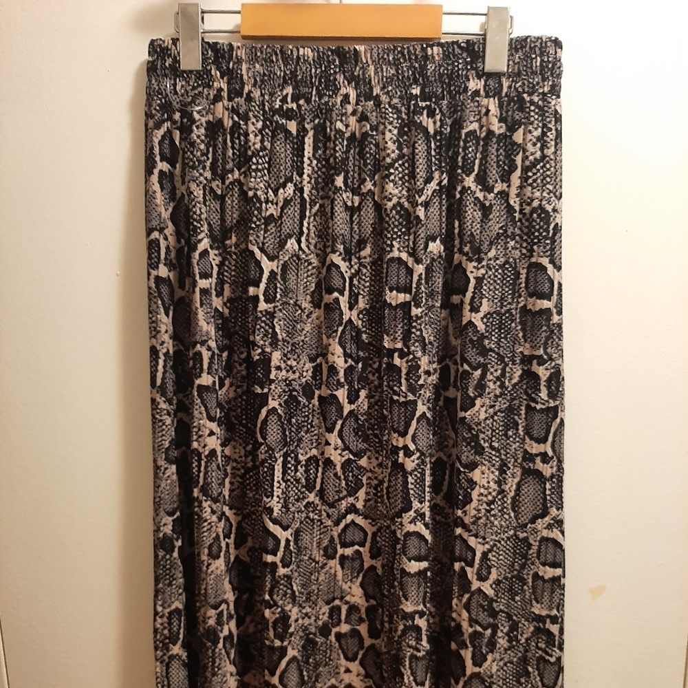 P.O.S.H. Long snake skin pattern skirt size L available